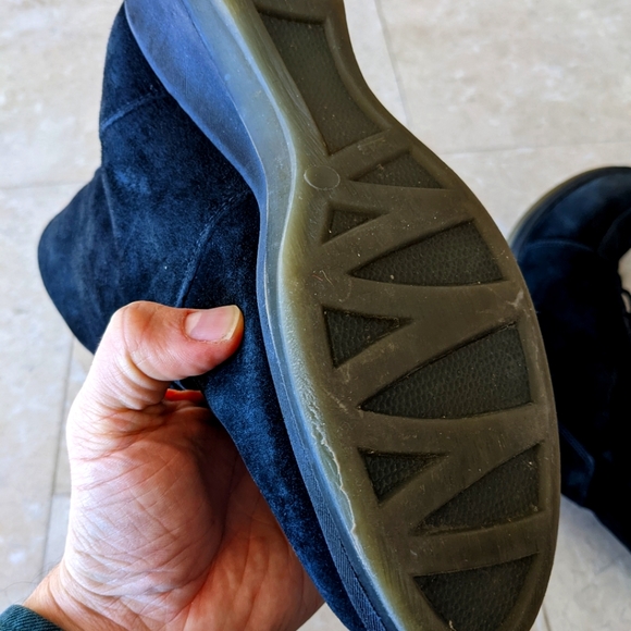 La Canadienne suede boots 9.5 - Picture 13 of 13